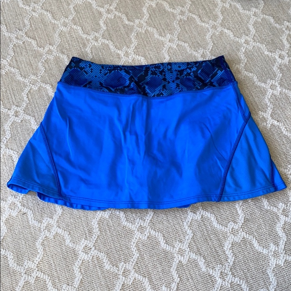 Lululemon tennis skirt. GREAT CONDITION